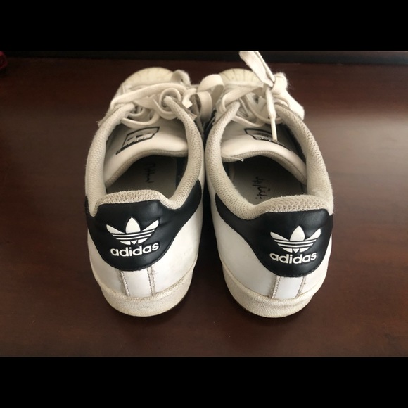 Adidas - Picture 4 of 5